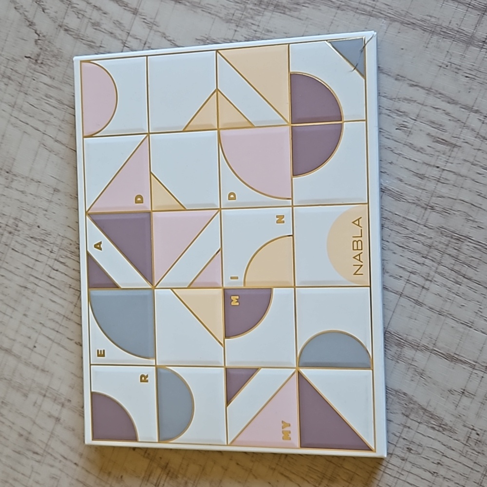 Nabla Read My Mind Palette - Picture 2 of 4